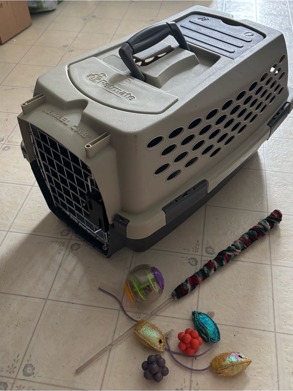 Pet mate Cat carrier and toys